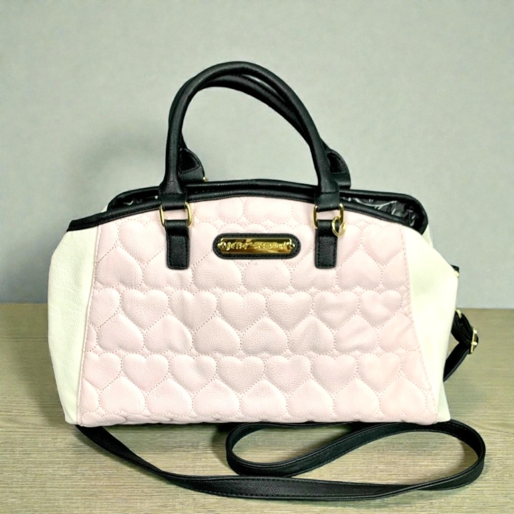 Betsey Johnson Y2K Quilted Heart Satchel Pink Cream Bow